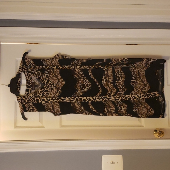 Sleeveless animal print shift dress - Picture 1 of 2